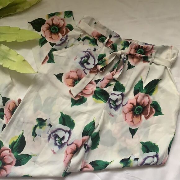 🌸nwt Revamped High Waisted Floral Pants🌸 - Picture 12 of 12